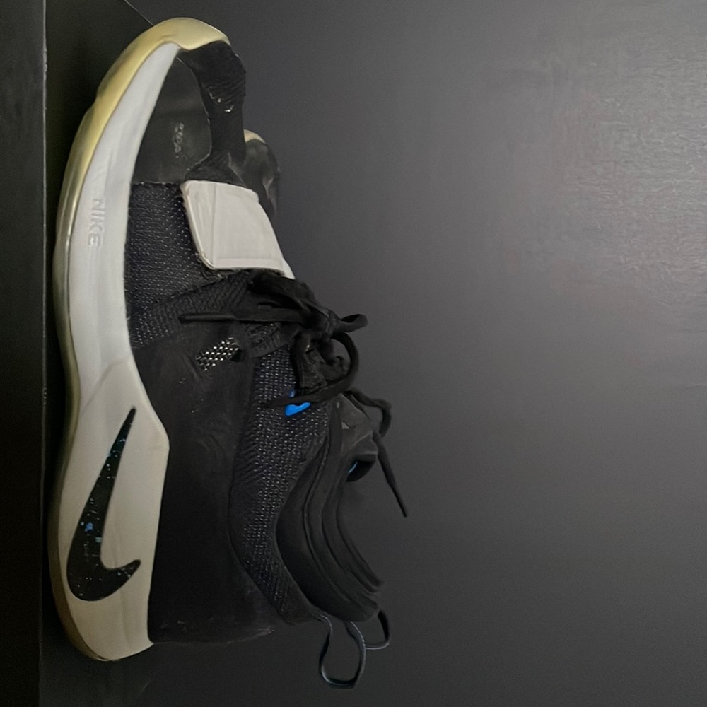 PG 2.5 basketball shoes